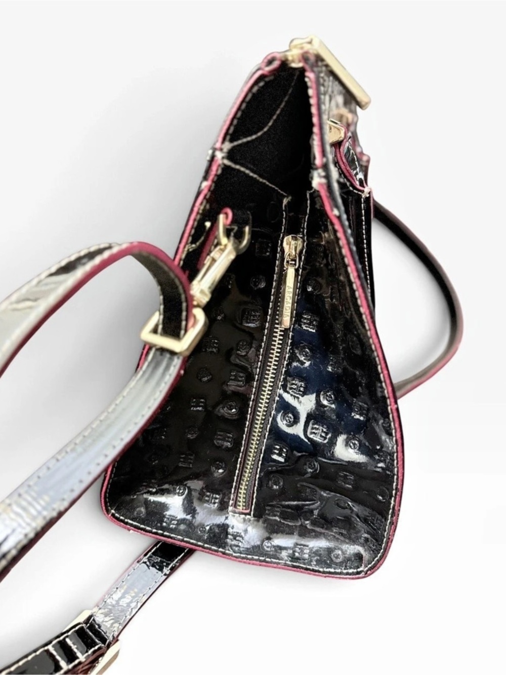 Arcadia EUC Patent Leather Shoulder Bag in Black - Picture 3 of 9